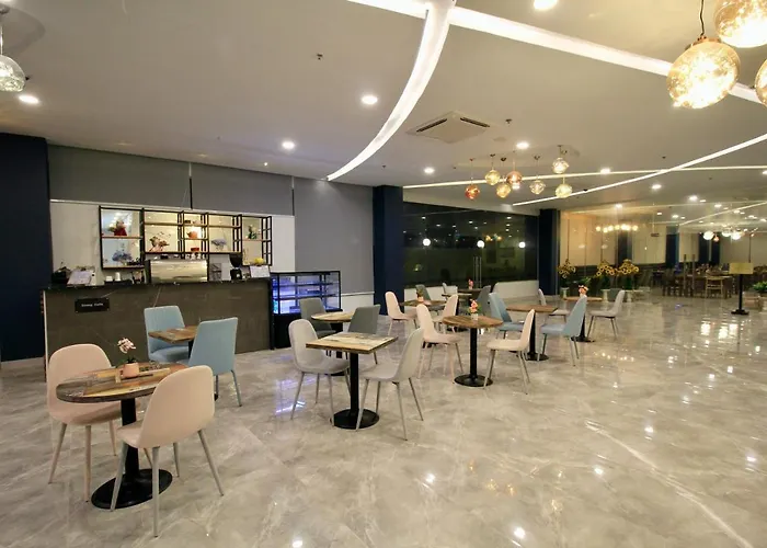 T Shine And 5* Lapu-Lapu City