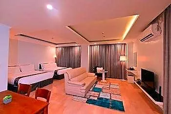 Resort T Shine And Lapu-Lapu City